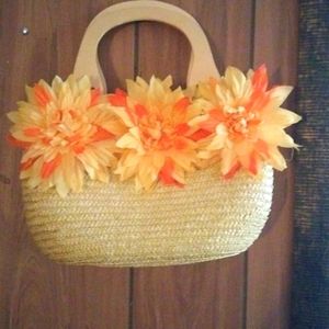 Mini straw with flowers 🌼 bag.